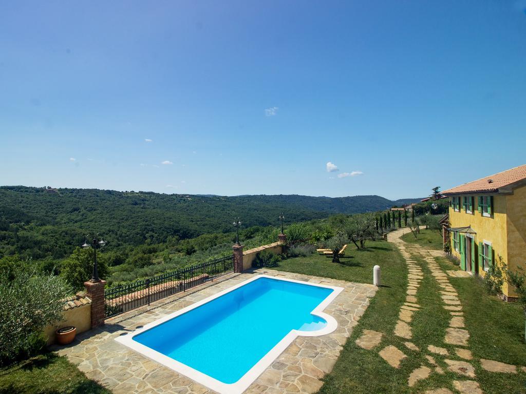 Villas Lopar